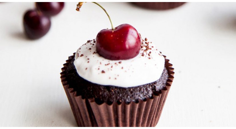 Valentinovi Schwarzwaldski cupcake-i Valentinovi Schwarzwaldski cupcake-i